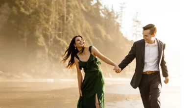 How to Incorporate Your Personal Style into Your Engagement Photos